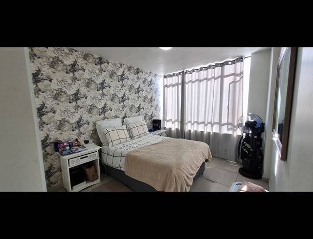 2 BEDROOM FLAT TO LET IN ESSENWOOD